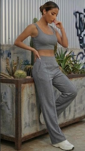 PANTALÓN CON PINZAS POLIÉSTER